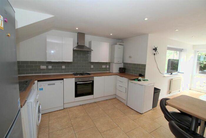 7 Bedroom Property To Rent In Rhymney Street, Cathays, Cardiff, CF24