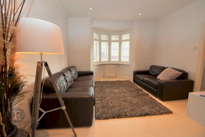 2 Bedroom Terraced House To Rent In Roding Avenue, Woodford Green, Essex, IG8