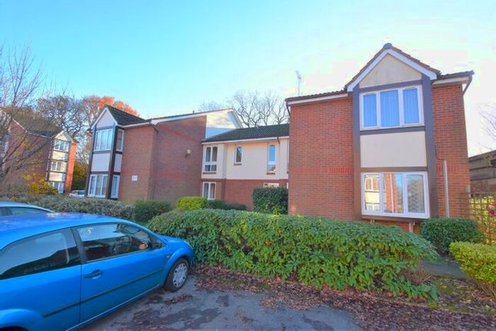 Studio To Rent In Maunsell Park, Station Hill, Crawley, RH10