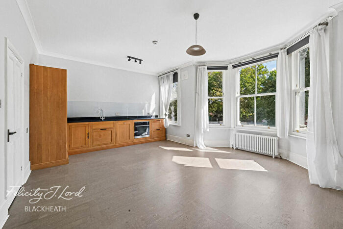 2 Bedroom Apartment For Sale In Charlton Road, Blackheath, SE3