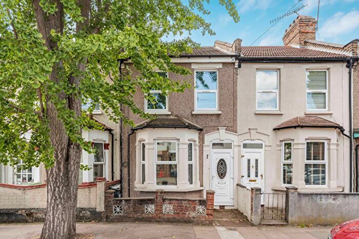 3 Bedroom Terraced House For Sale In Meath Road, London, E15