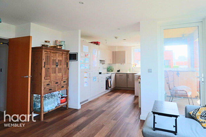 2 Bedroom Flat To Rent In Matthews Close, London, HA9