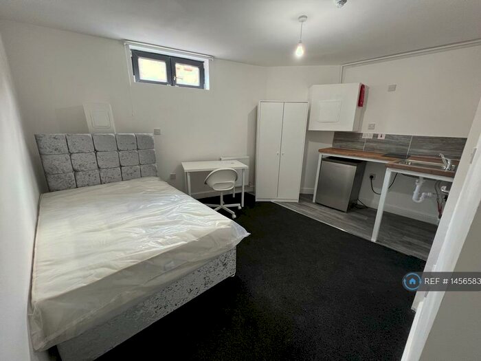 Studio To Rent In Birkin Avenue, Nottingham, NG7