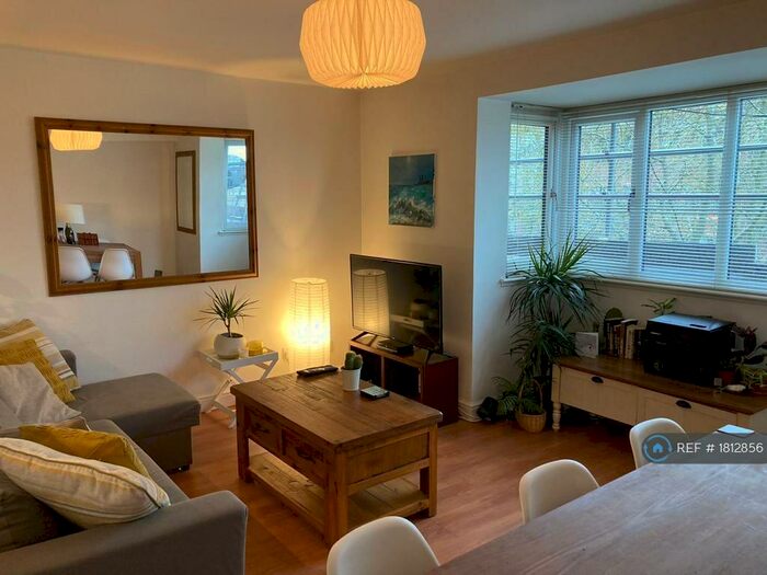 1 Bedroom Flat To Rent In Granary Court, Great Dunmow, CM6