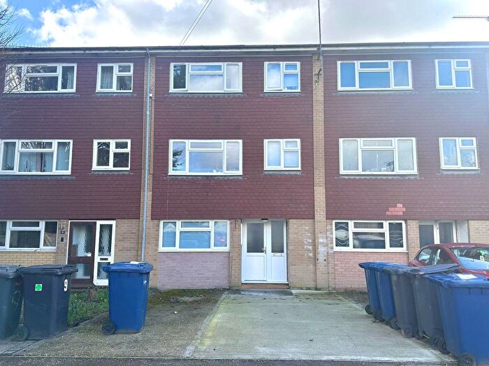 1 Bedroom Terraced House To Rent In Kimbers Lane, Farnham, Surrey, GU9