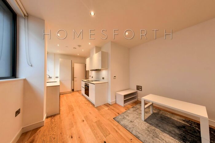 1 Bedroom Flat To Rent In Emerald House, Lansdowne Road, Croydon, CR0