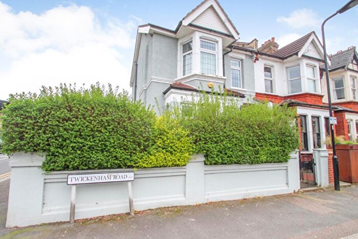 4 Bedroom End Of Terrace House To Rent In Twickenham Road, Leytonstone, London, E11