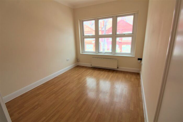 2 Bedroom Flat To Rent In Salisbury Road, London, N4