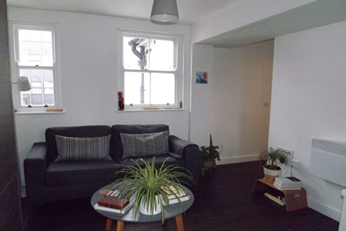 1 Bedroom Flat To Rent In Hounds Gate, Nottingham, NG1