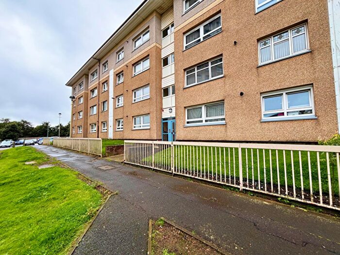 3 Bedroom Flat To Rent In Milton Street, Airdrie, ML6