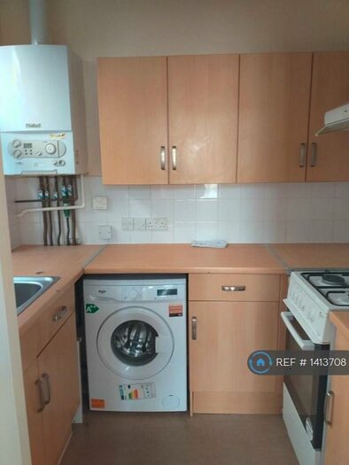 Studio To Rent In Barley Lane, Essex, IG3