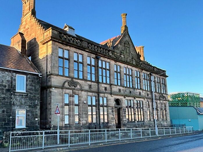 3 Bedroom Flat To Rent In Carnegie Apartments, Carnegie Drive, Dunfermline, KY12