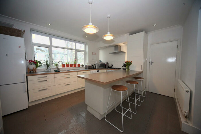 2 Bedroom Flat To Rent In Grosvenor Road, St Albans, AL1