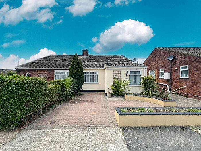 3 Bedroom Semi-Detached House For Sale In Capel Close, Stanford-le-Hope, SS17