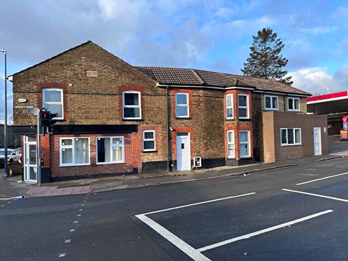 4 Bedroom Block Of Flats For Sale In / Boxley Road, Maidstone, Kent, ME14