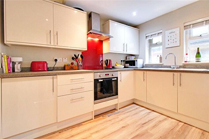 1 Bedroom Apartment To Rent In Commercial Road, Swindon, Wiltshire, SN1