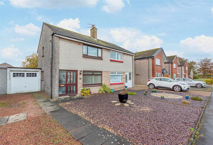 3 Bedroom Semi-Detached House For Sale In Western Avenue, Crossford, KY12