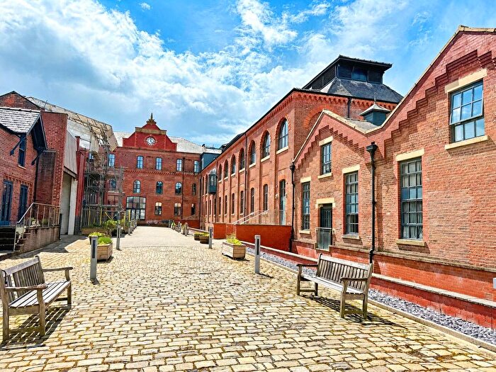 3 Bedroom Flat For Sale In Flat Queens Brewery Court, Moss Lane West, Stretford, Manchester, M15