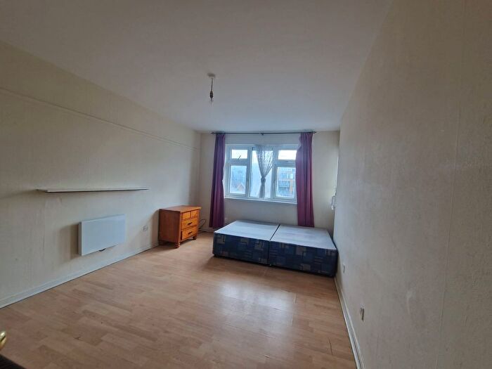 1 Bedroom Flat To Rent In Capworth Street, Leyton, E10