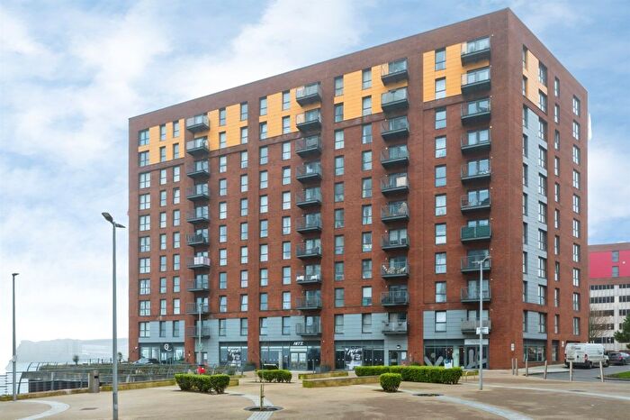 2 Bedroom Flat For Sale In Capstan Road, Southampton, SO19