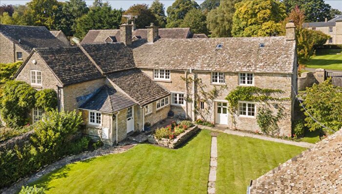 5 Bedroom Barn Conversion To Rent In Long Barn, GL7