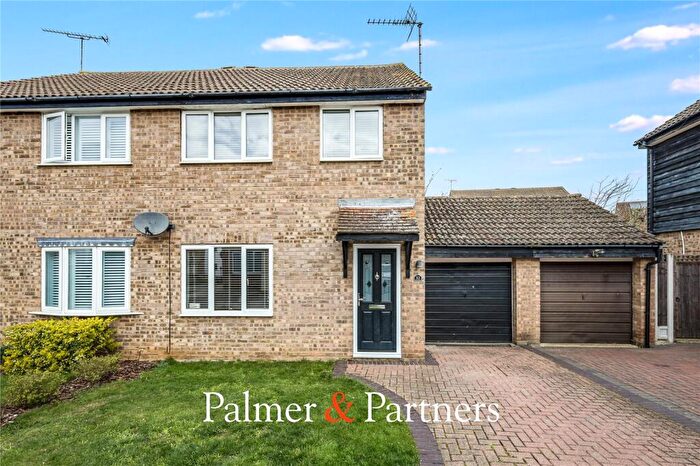 3 Bedroom Semi-Detached House For Sale In Glendale, South Woodham Ferrers, Chelmsford, Essex, CM3