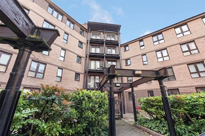 2 Bedroom Flat For Sale In Brown Street, Glasgow, Glasgow City, G2