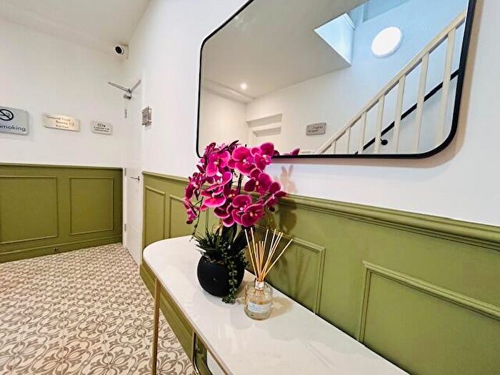 Studio To Rent In High Street, Sittingbourne, ME10