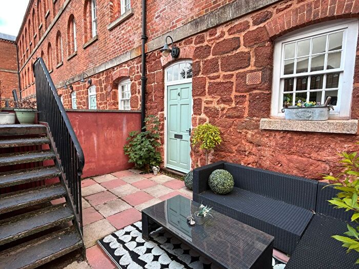 3 Bedroom Town House To Rent In Devington Park, Exminster, EX6