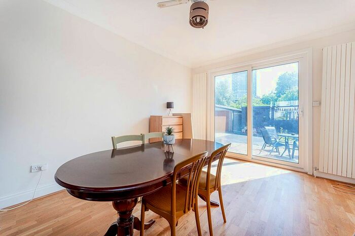 4 Bedroom End Of Terrace House To Rent In Balfour Road, North Acton, London, W3