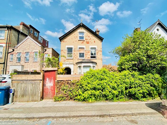 5 Bedroom Detached House For Sale In Leicester Road, New Barnet, EN5