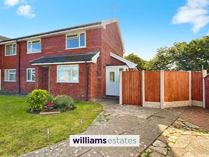 2 Bedroom Flat For Sale In Aled Court, Abergele, LL22