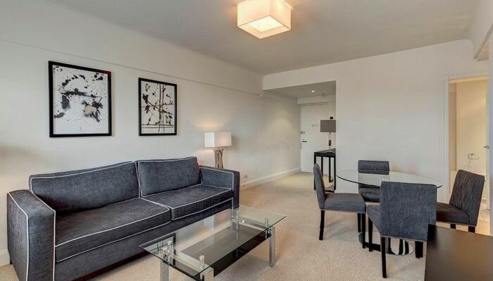 2 Bedroom Flat To Rent In Fulham Road, London, SW3