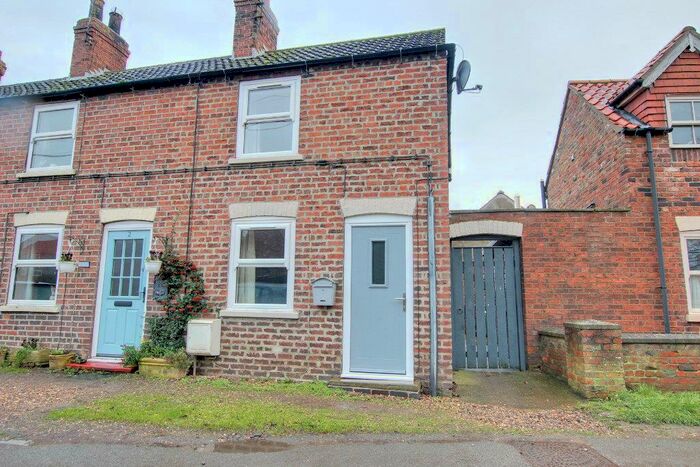 2 Bedroom House To Rent In The Common, Seaton, HU11