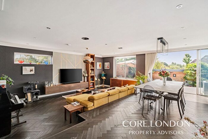 5 Bedroom Detached House For Sale In Beaufort Road, London, W5