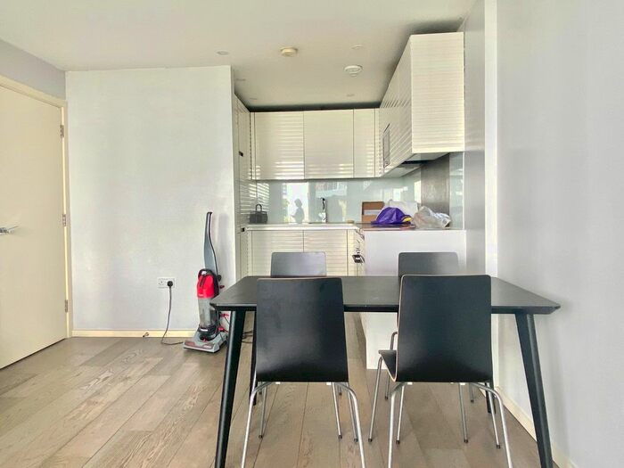 1 Bedroom Flat To Rent In Central Street, London, EC1V