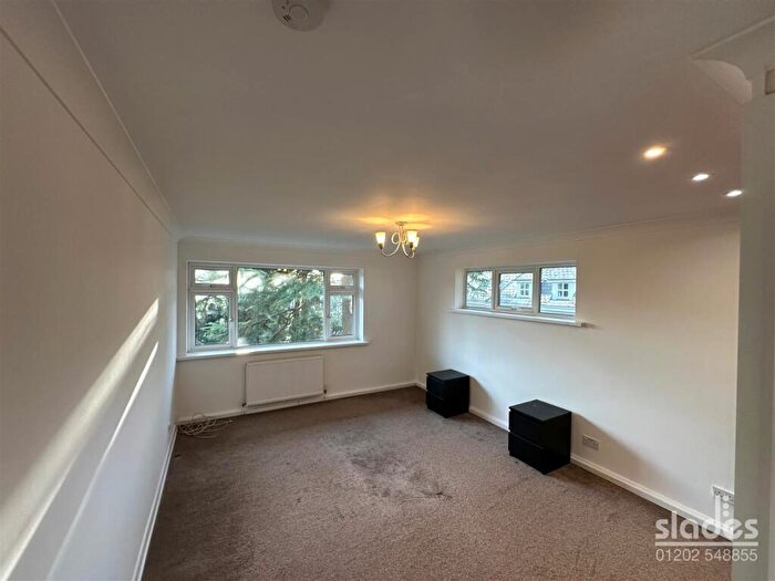 3 Bedroom Flat To Rent In Talbot Avenue, Talbot Wood, Bournemouth, BH3