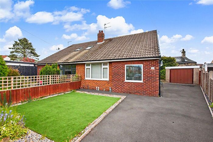 4 Bedroom Bungalow For Sale In Smalewell Drive, Pudsey, West Yorkshire, LS28
