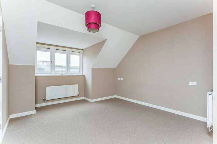 2 Bedroom Flat To Rent In Billys Copse, Havant, Hampshire, PO9