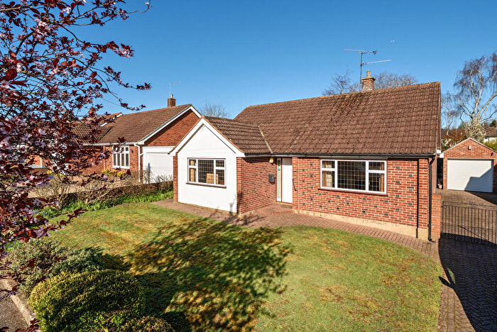 2 Bedroom Bungalow For Sale In Romans Way, Pyrford, GU22