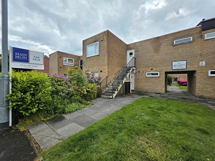 1 Bedroom Flat For Sale In Petersfield Drive, Baguley, M23