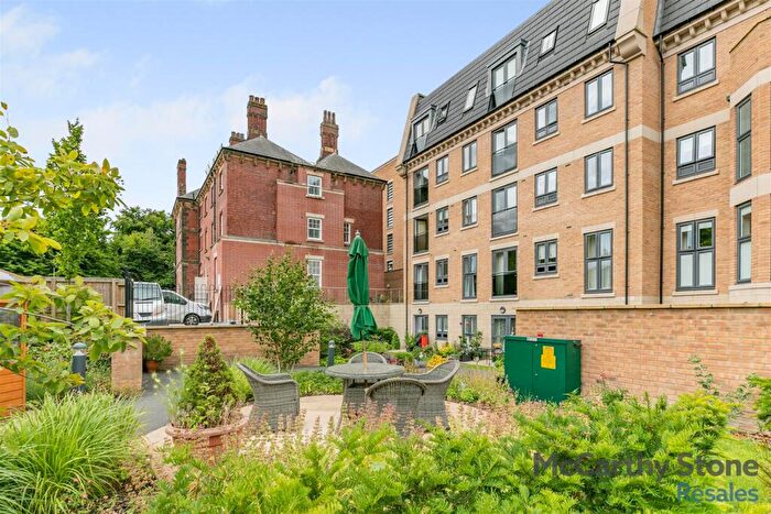 2 Bedroom Apartment For Sale In Beckett Grange, Barnsley, S70