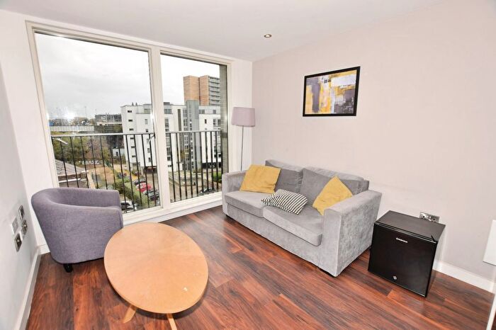 3 Bedroom Flat To Rent In One Regent Road, Castlefield, Manchester, M3