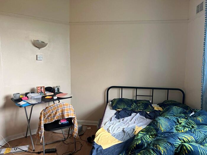 2 Bedroom Apartment For Sale In Sturgeons Way, Hitchin, SG4