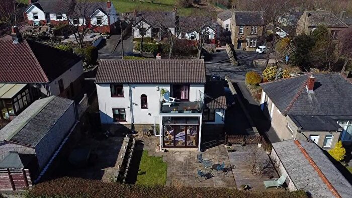 3 Bedroom Detached House For Sale In Kaye Lane, Almondbury, Huddersfield, HD5