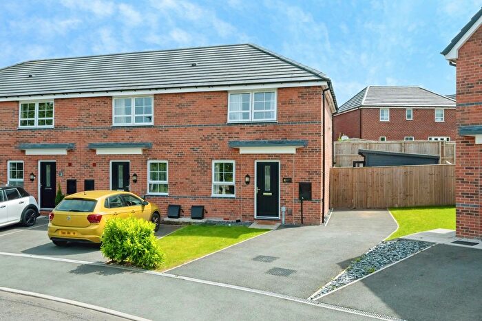 3 Bedroom End Terrace House For Sale In Honeygold Vale, Warrington, Cheshire, WA4