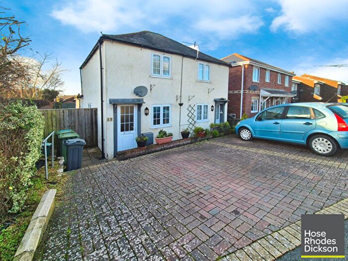 2 Bedroom Terraced House To Rent In Cross Lane, Newport, PO30