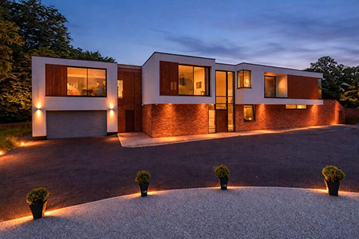 6 Bedroom Detached House For Sale In London Road, Windlesham, Surrey, GU20