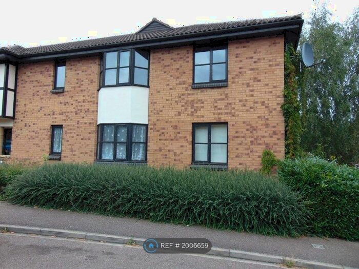 1 Bedroom Flat To Rent In St. Peters Court, Potton, Sandy, SG19