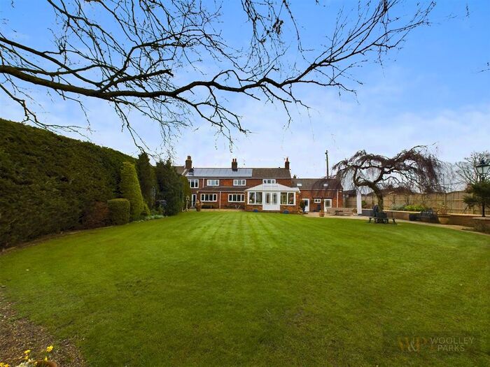 4 Bedroom Semi-Detached House For Sale In Main Street, Beeford, Driffield, YO25